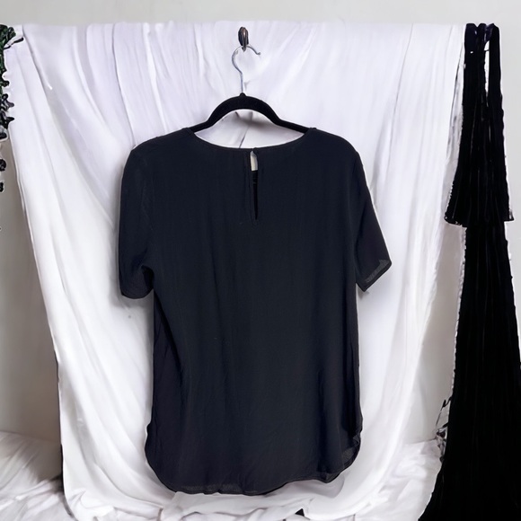 H&M NWT ladies top 8 keyhole back lightweight - Picture 2 of 5